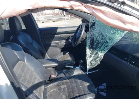 2019 Mitsubishi Outlander Le z USA, uszkodzony, nr VIN JA4AD3A32KZ034324